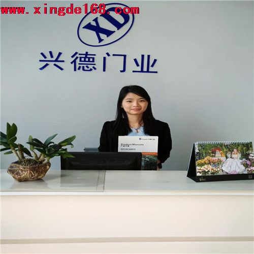 藍(lán)牙控制車庫(kù)快速卷簾門