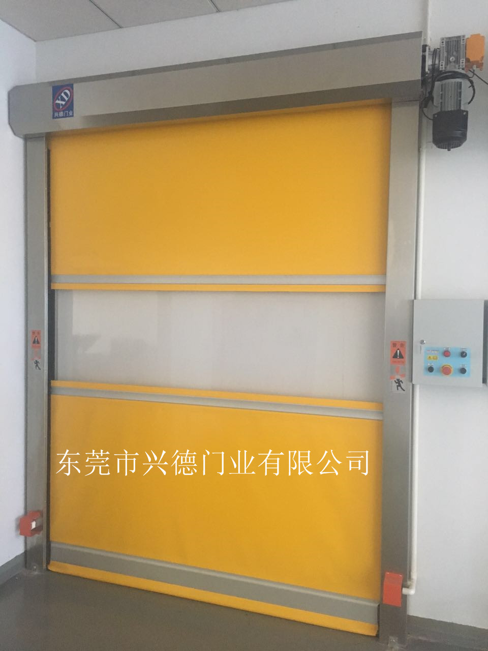 用小竅門選擇實(shí)力好的佛山快速卷簾門廠家？