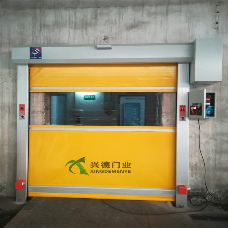 工廠為什么必須安裝快速卷簾門？